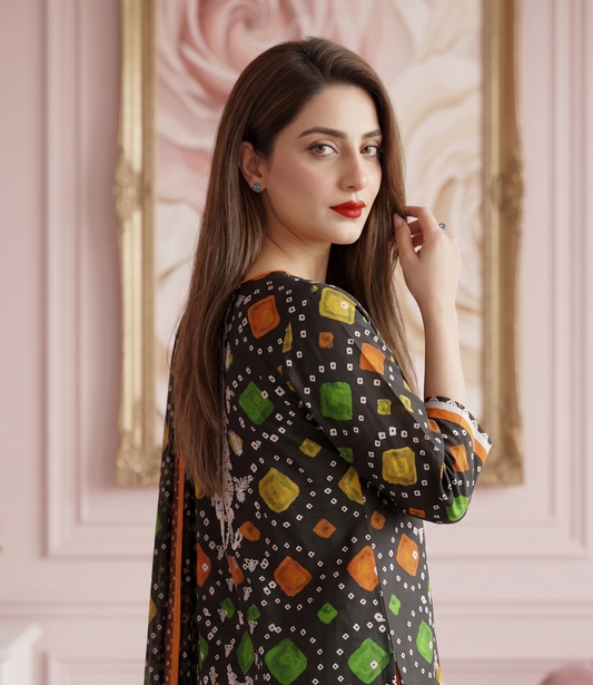 Midnight Chunri Elegance: 3-Piece Embroidered Suit